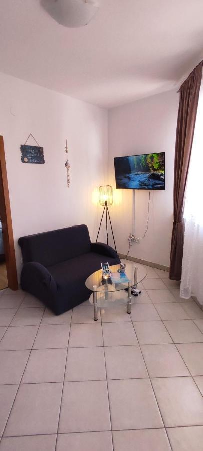 Apartments Burazer Шибеник Екстер'єр фото