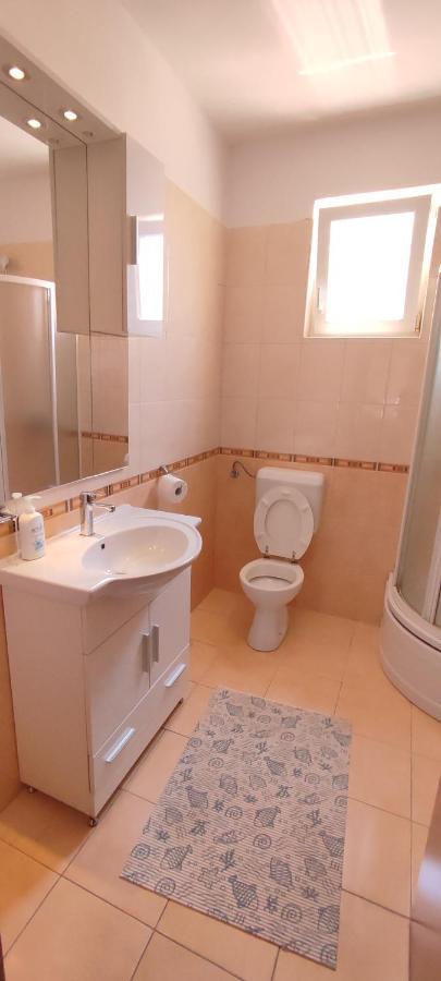 Apartments Burazer Шибеник Екстер'єр фото