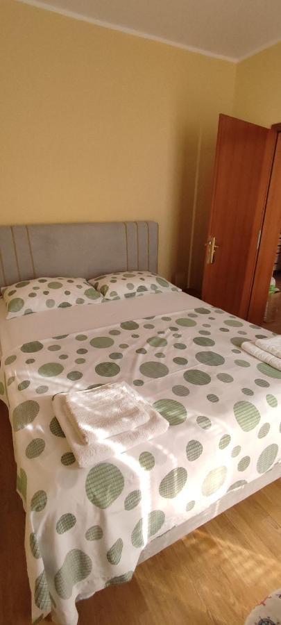 Apartments Burazer Шибеник Екстер'єр фото